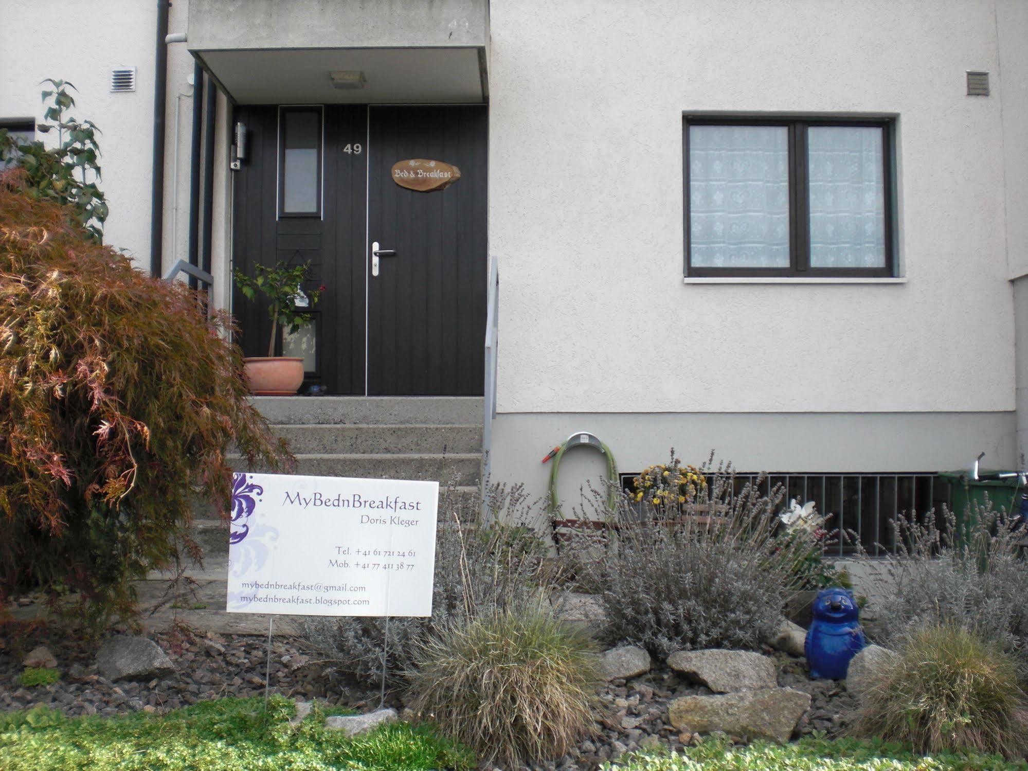 Mybednbreakfast In Bottmingen Bed and Breakfast Buitenkant foto
