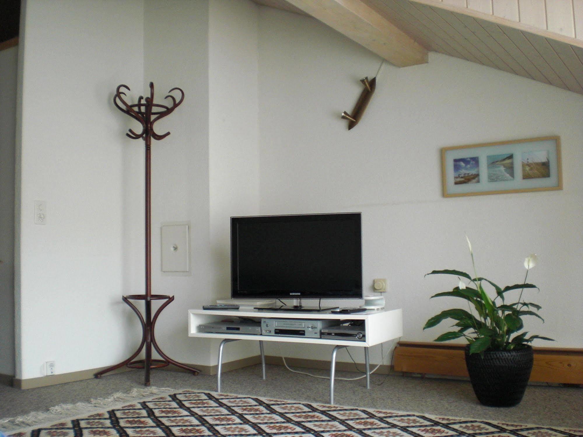 Mybednbreakfast In Bottmingen Bed and Breakfast Buitenkant foto