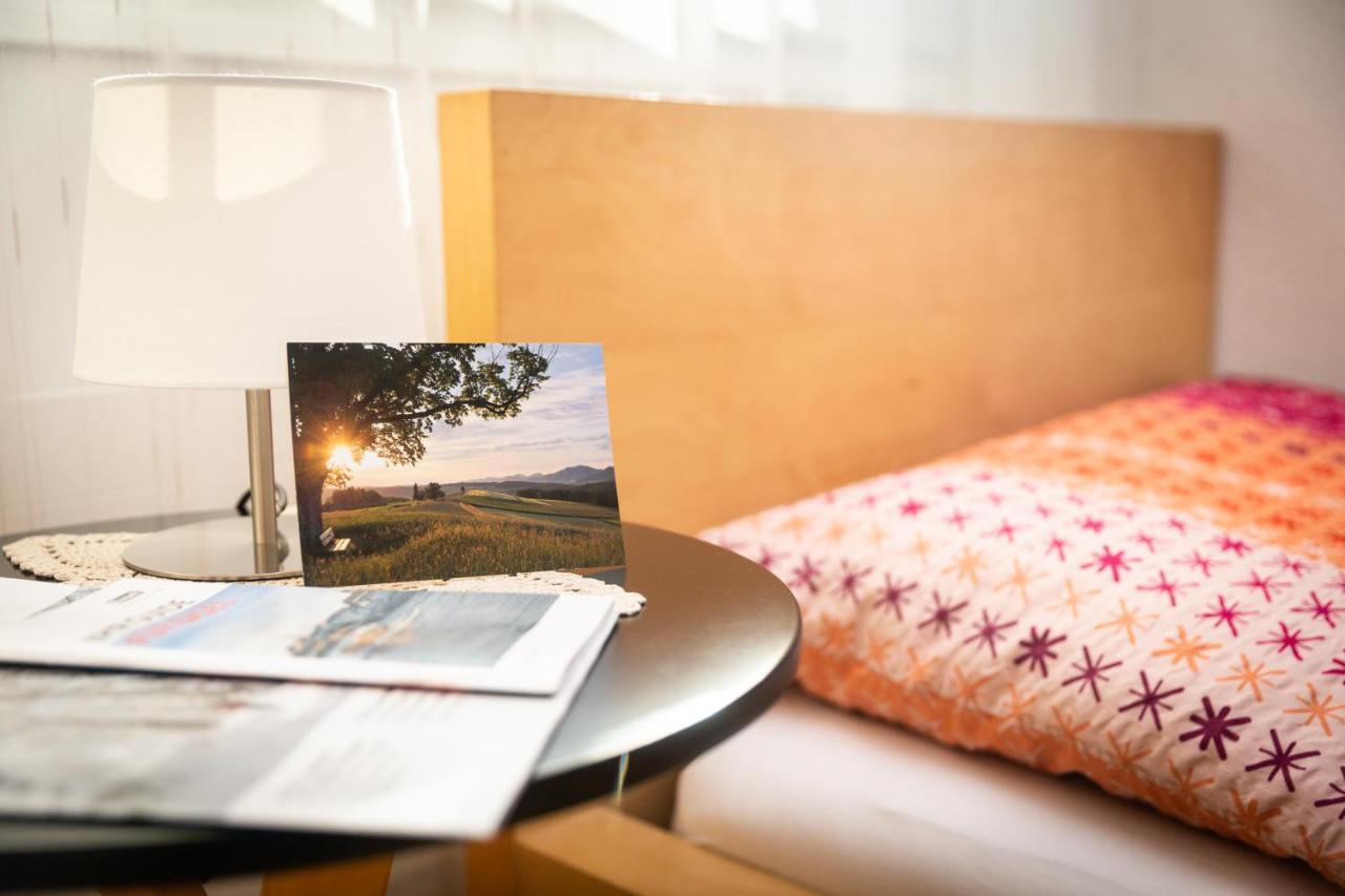 Mybednbreakfast In Bottmingen Bed and Breakfast Buitenkant foto