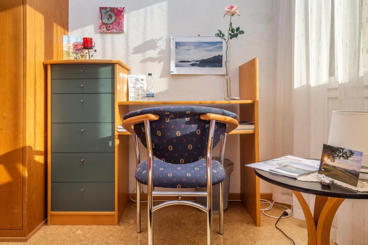 Mybednbreakfast In Bottmingen Bed and Breakfast Buitenkant foto