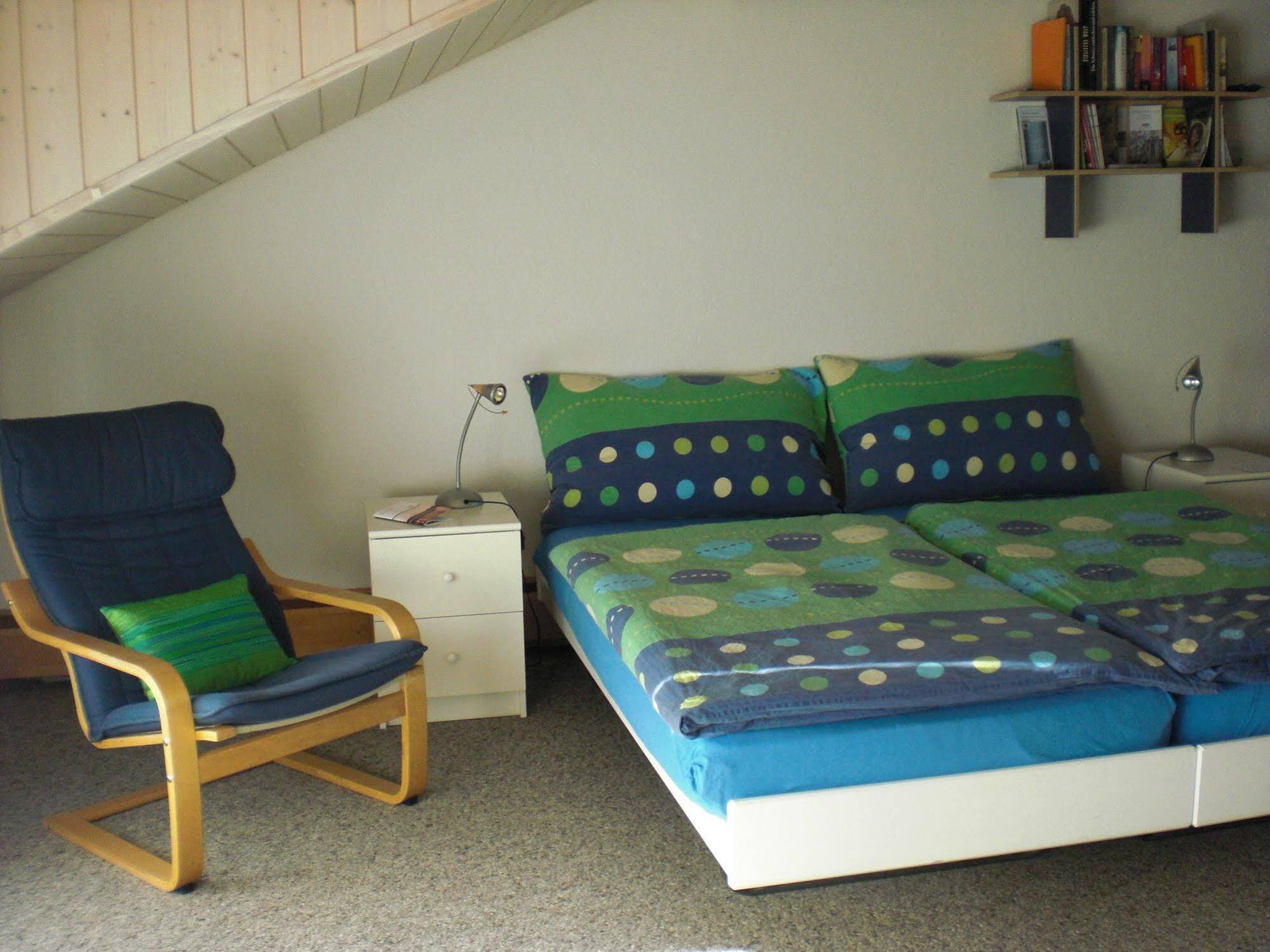 Mybednbreakfast In Bottmingen Bed and Breakfast Buitenkant foto