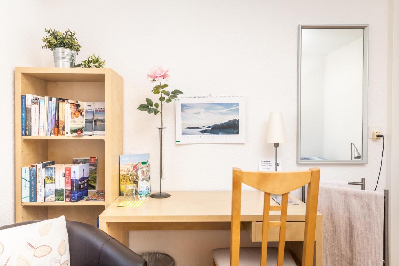 Mybednbreakfast In Bottmingen Bed and Breakfast Buitenkant foto