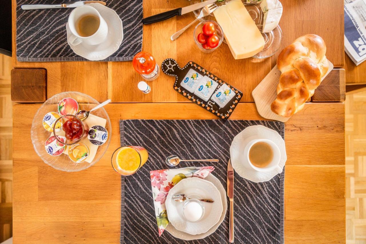 Mybednbreakfast In Bottmingen Bed and Breakfast Buitenkant foto